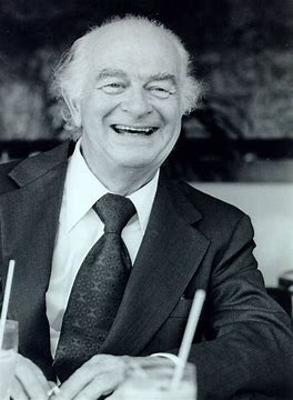 Conversations With History: Linus Pauling on peace